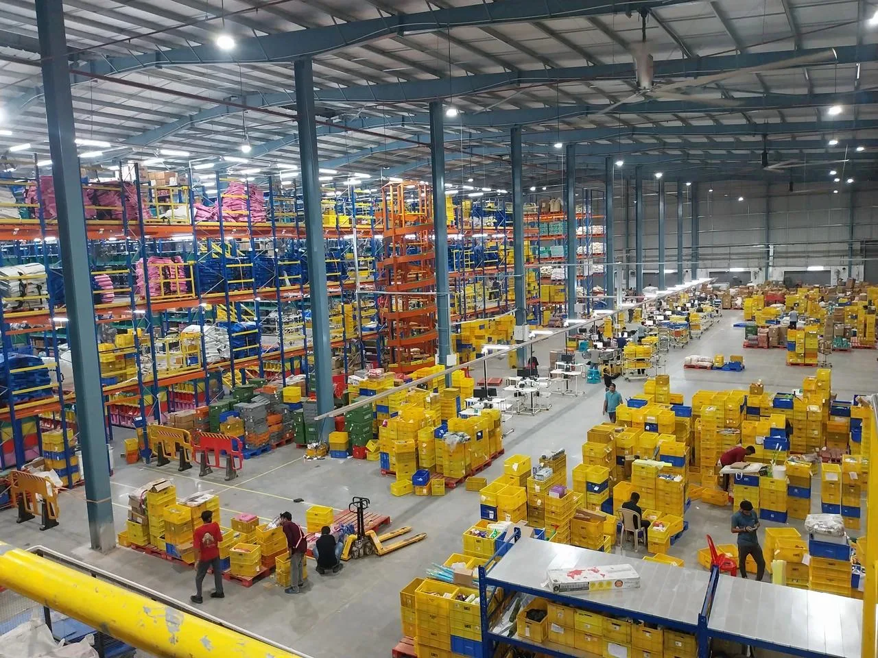 30000 sq ft Sq.m High-Bay Logistics Distribution Center in Godown For Rent In Udyog Kendra Greater Noida