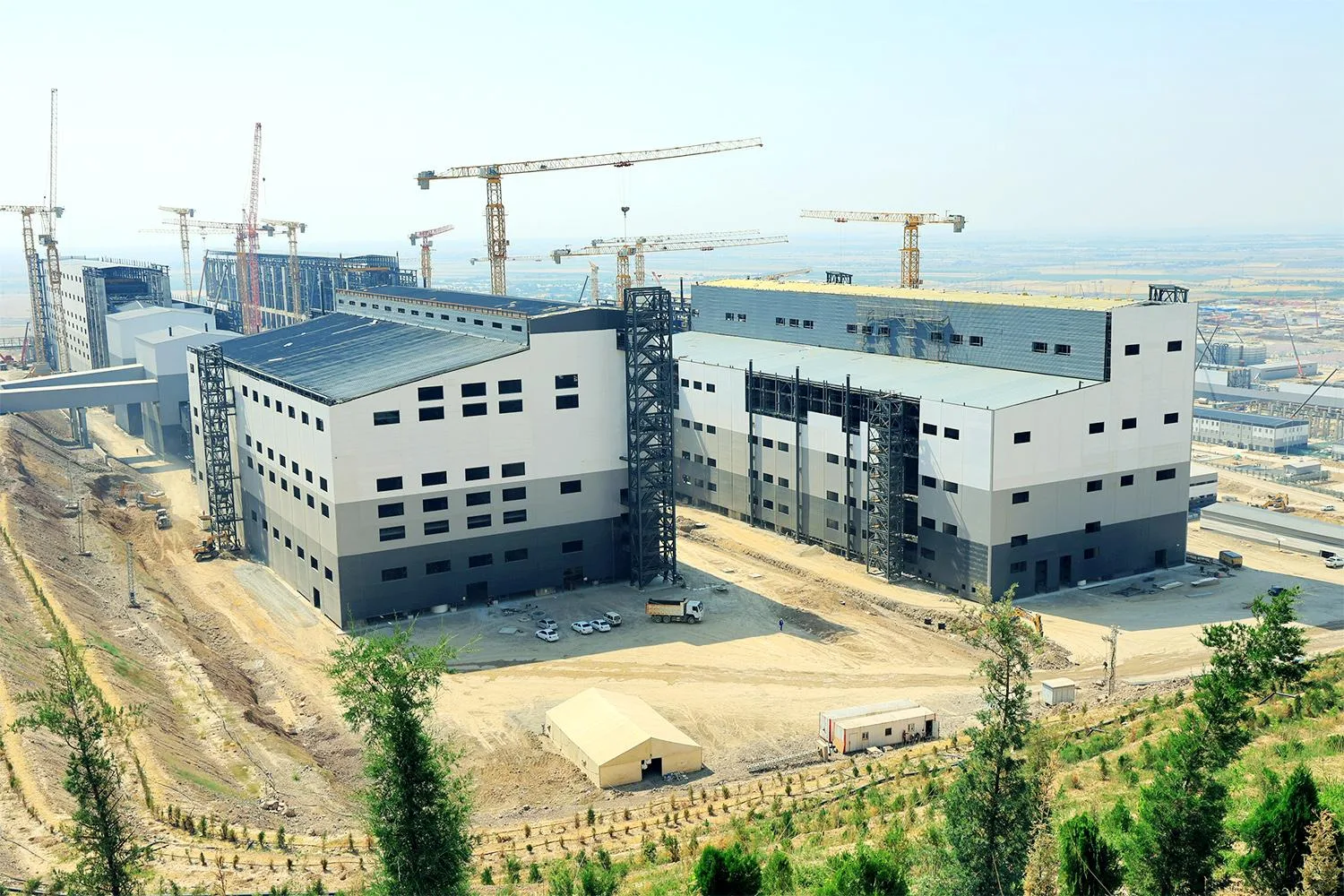 Multiple Sizes Sq.m Compact Light Engineering Unit in Noida